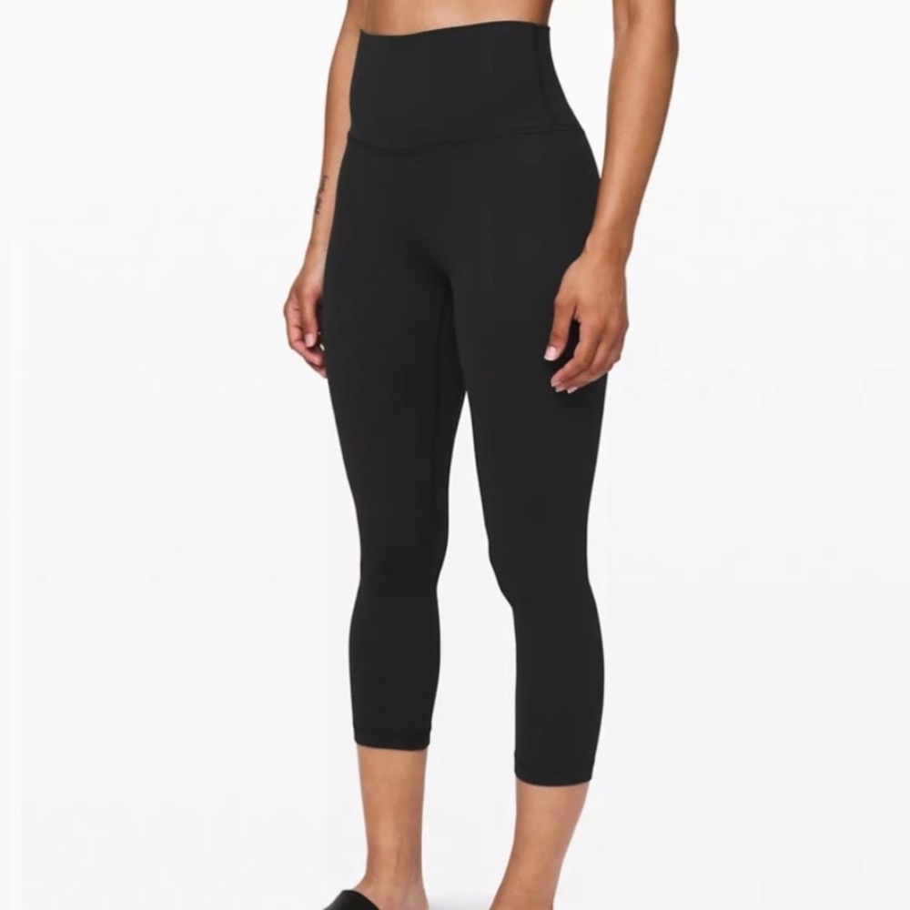 Lululemon Black Rice Ribbed Align Leggings Cropped Size 8 - 23” Like  New